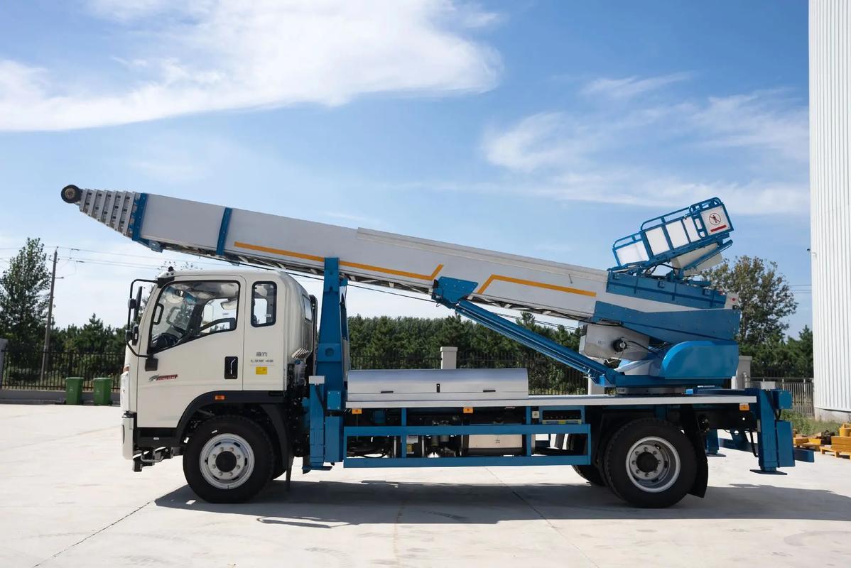 望江县云梯上料车租赁费用