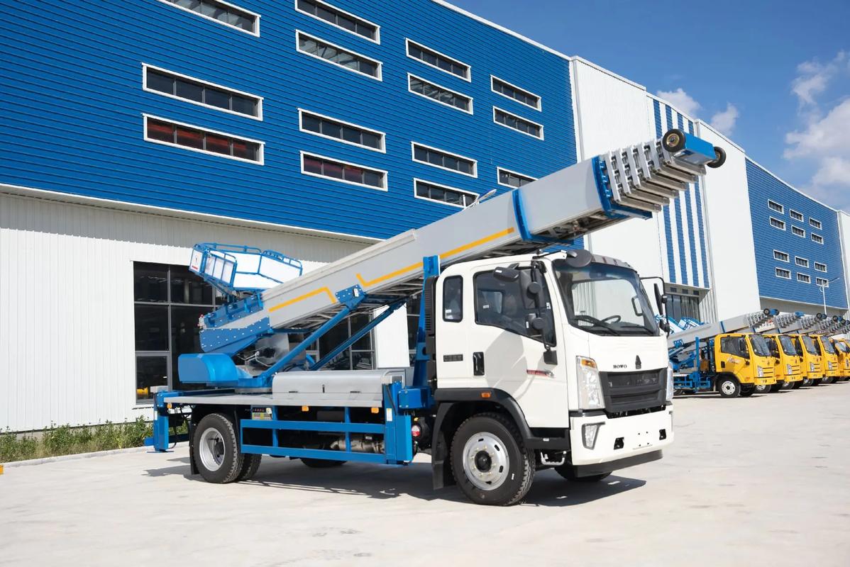 望江县出租云梯车高空作业车 建筑垃圾搬运