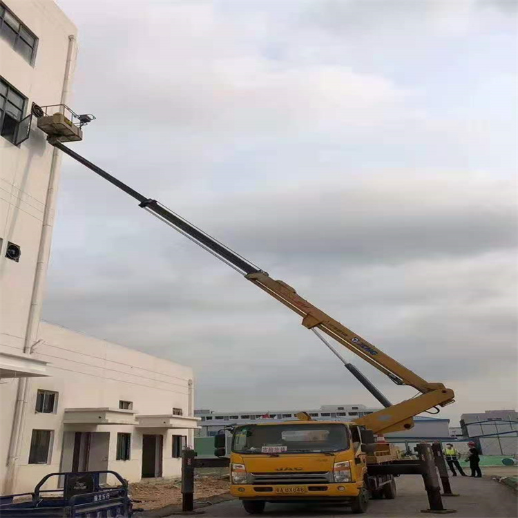 望江县附近高空车出租|市政施工/设备安装专用|随叫随到|亿立达设备租赁