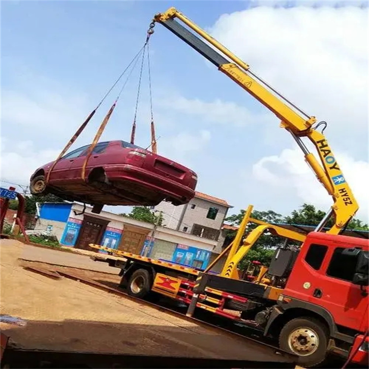 望江县吊车吊汽车的正确方法